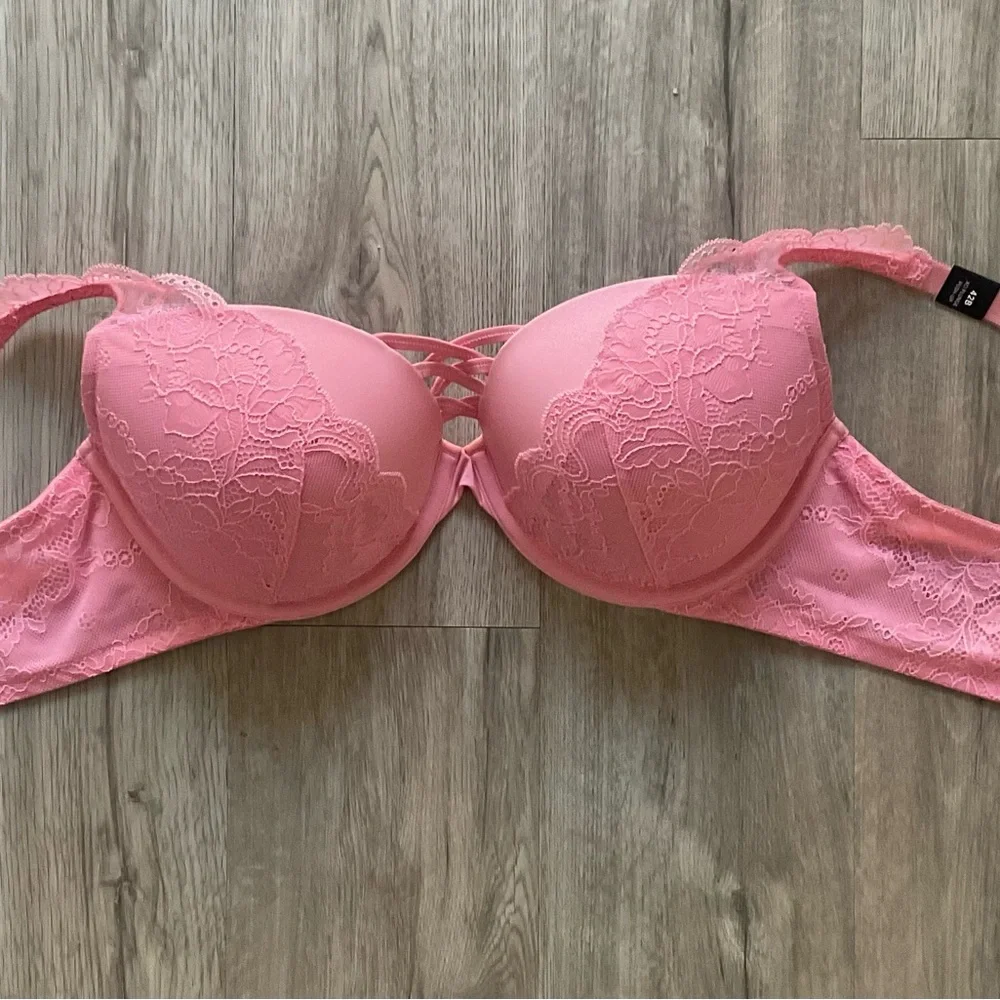 Torrid Plunge Push Up  Lace Padded Underwire Bra In Color Sea Pink Size 42B NWT - Picture 3 of 14